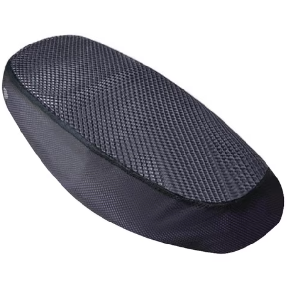 Moped seat cover: protection and comfort